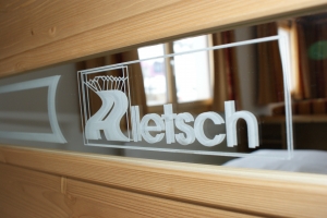 Hotel Aletsch - 50% Rezeption 50% Service